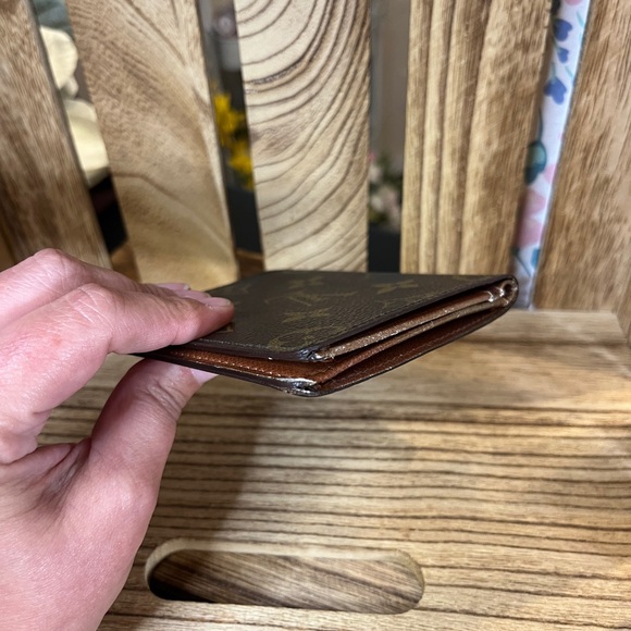 Louis Vuitton Dark Brown Monogram bi-fold wallet EUC - Picture 7 of 10